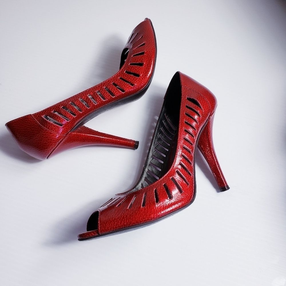Jessica Simpson Red  pump - Picture 2 of 7